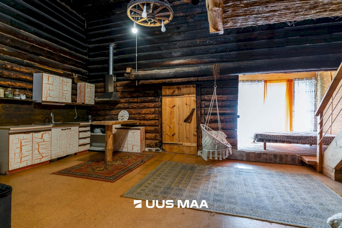 Viljandi vald, Saarepeedi küla, Kooli