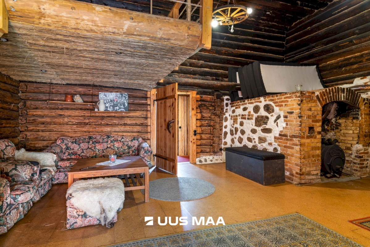 Viljandi vald, Saarepeedi küla, Kooli