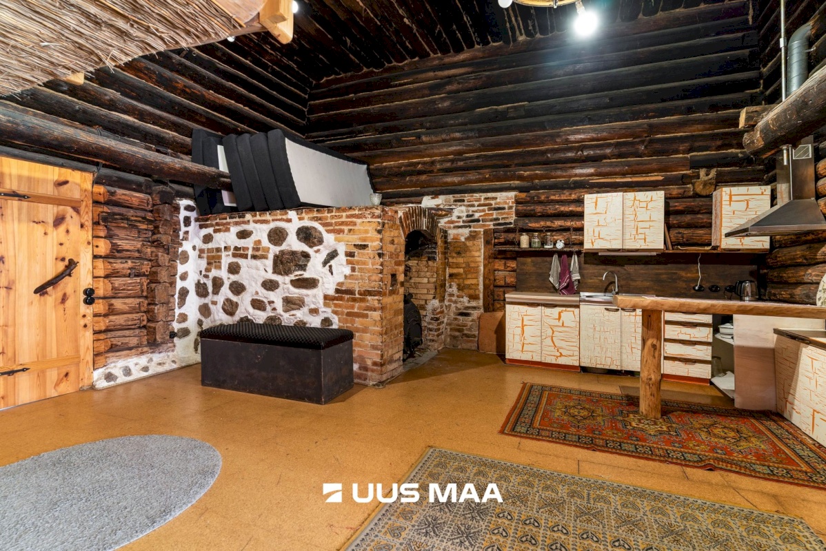 Viljandi vald, Saarepeedi küla, Kooli