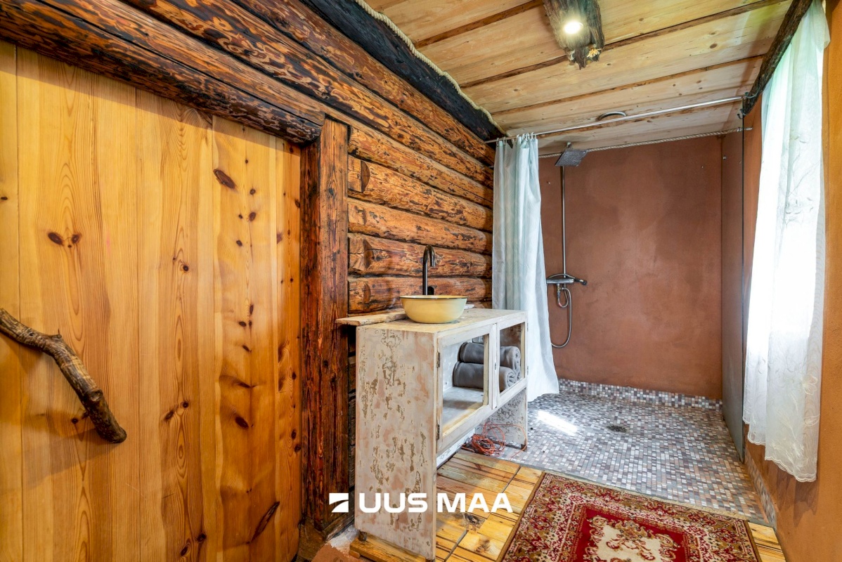 Viljandi vald, Saarepeedi küla, Kooli