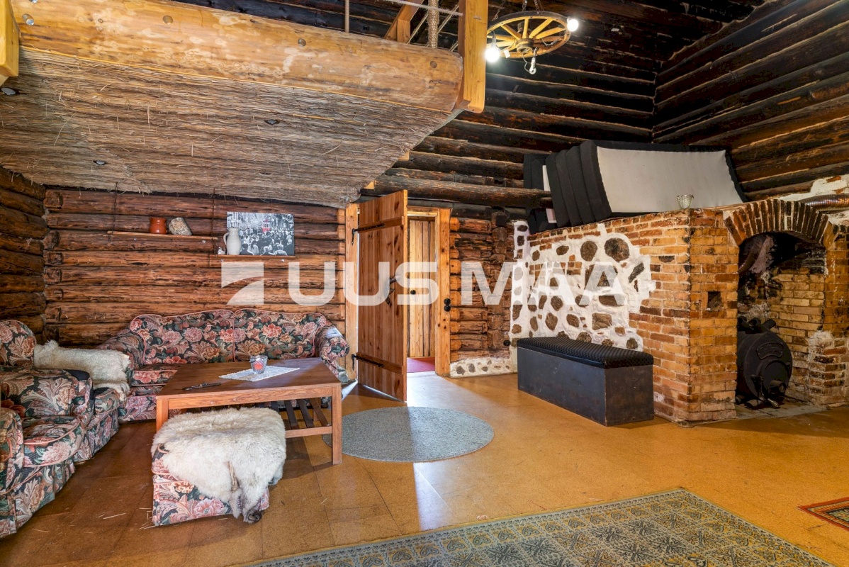 Viljandi vald, Saarepeedi küla, Kooli