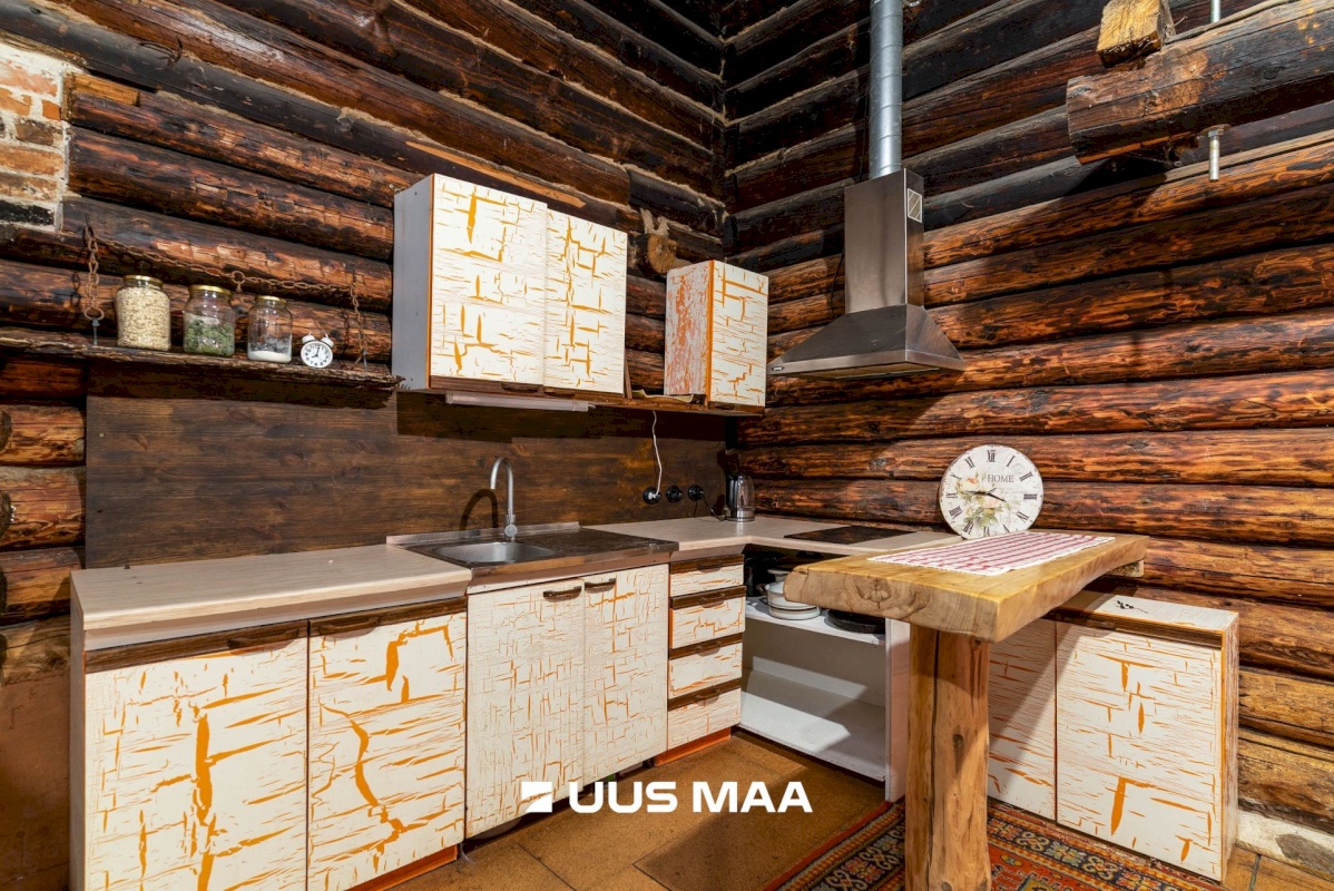 Viljandi vald, Saarepeedi küla, Kooli