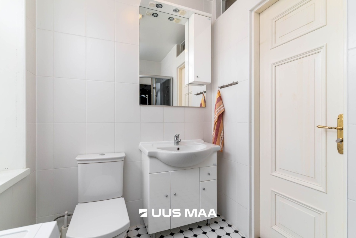 Viljandi linn, Kesklinn, Tallinna tn 6