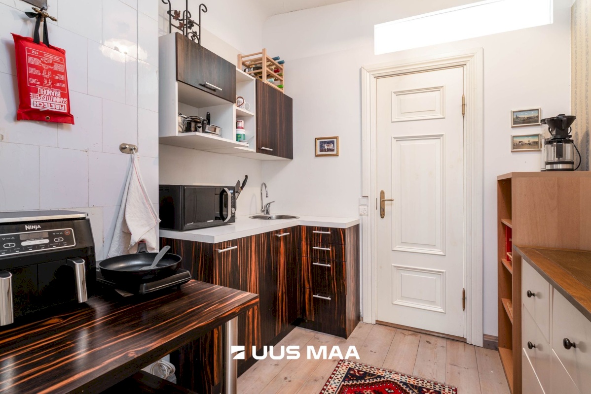 Viljandi linn, Kesklinn, Tallinna tn 6