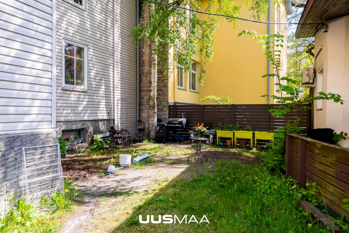 Tallinn, Kesklinna linnaosa, Toompuiestee 11/1