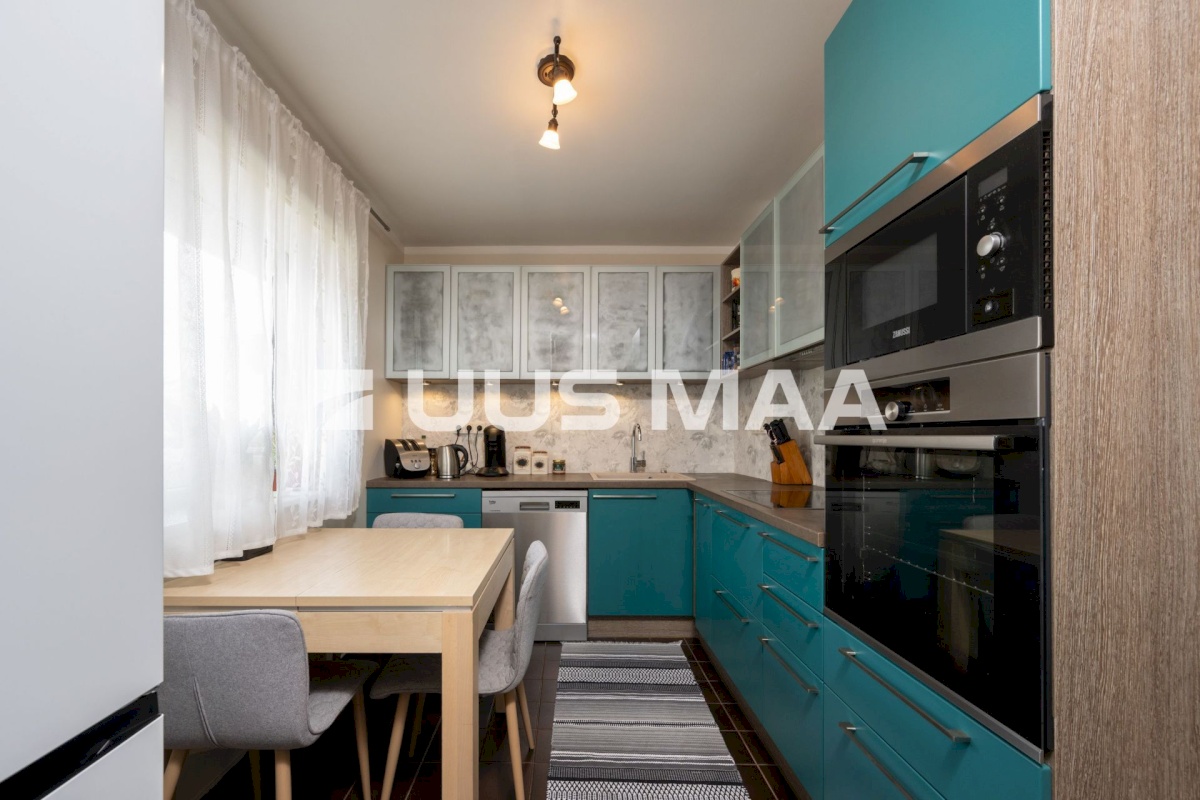 Hiiumaa vald, Kärdla linn, Heltermaa mnt 15