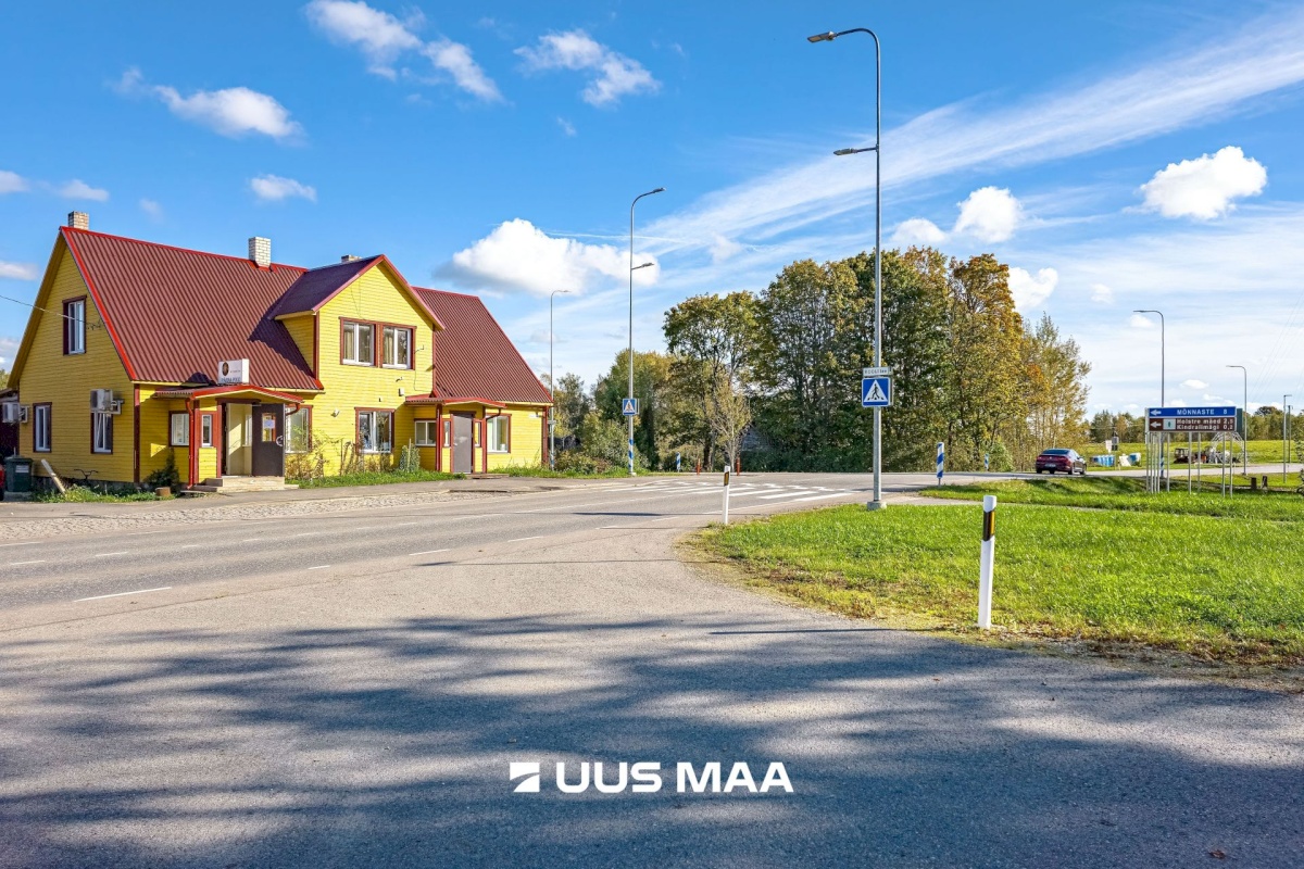 Viljandi vald, Holstre küla, Mõnnaste tee 6