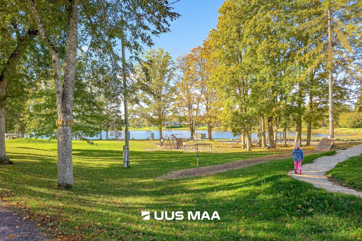 Viljandi vald, Holstre küla, Mõnnaste tee 6