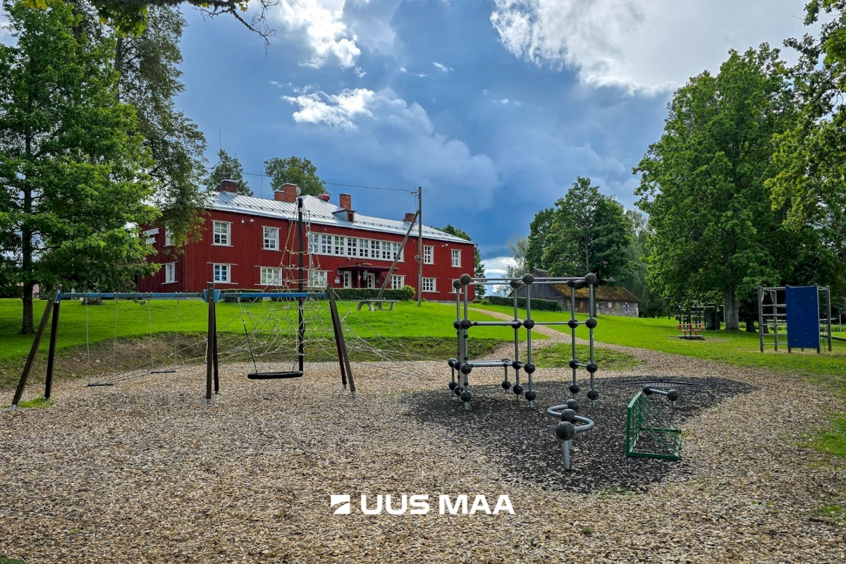Viljandi vald, Holstre küla, Mõnnaste tee 6