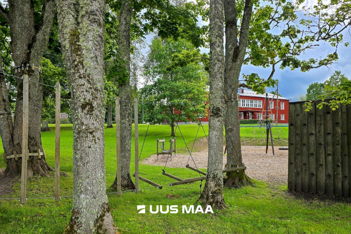 Viljandi vald, Holstre küla, Mõnnaste tee 6