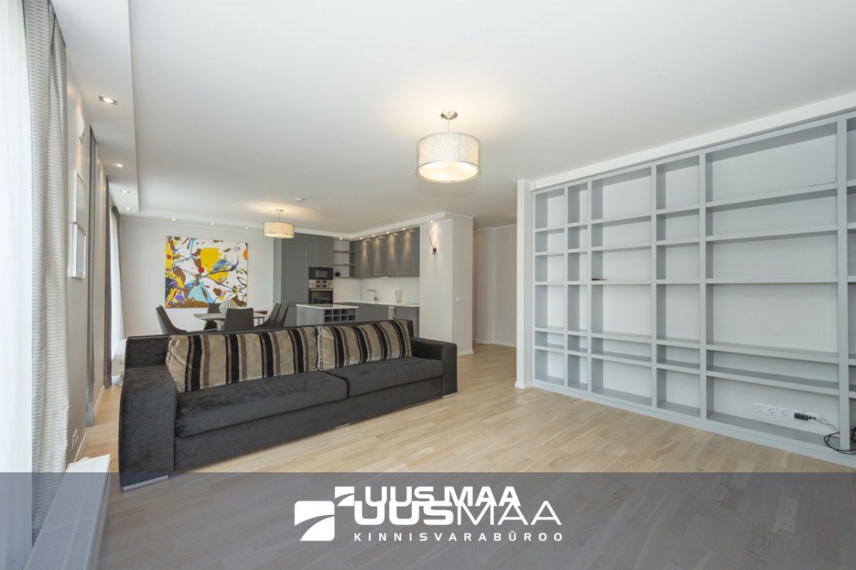 Tallinn, Kesklinna linnaosa, Kadriorg, Tina tn 1A