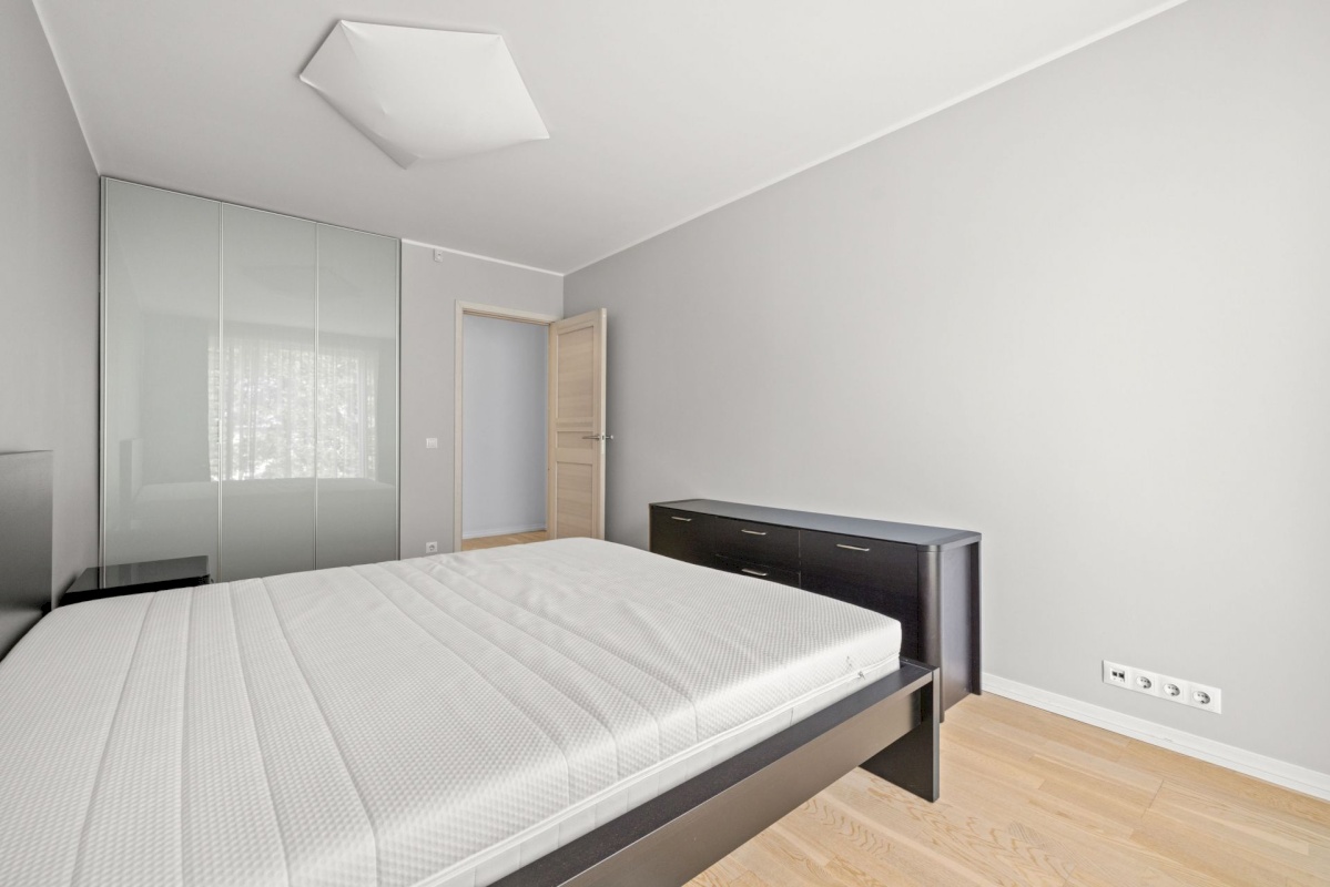 Tallinn, Kesklinna linnaosa, Kadriorg, Tina tn 1A