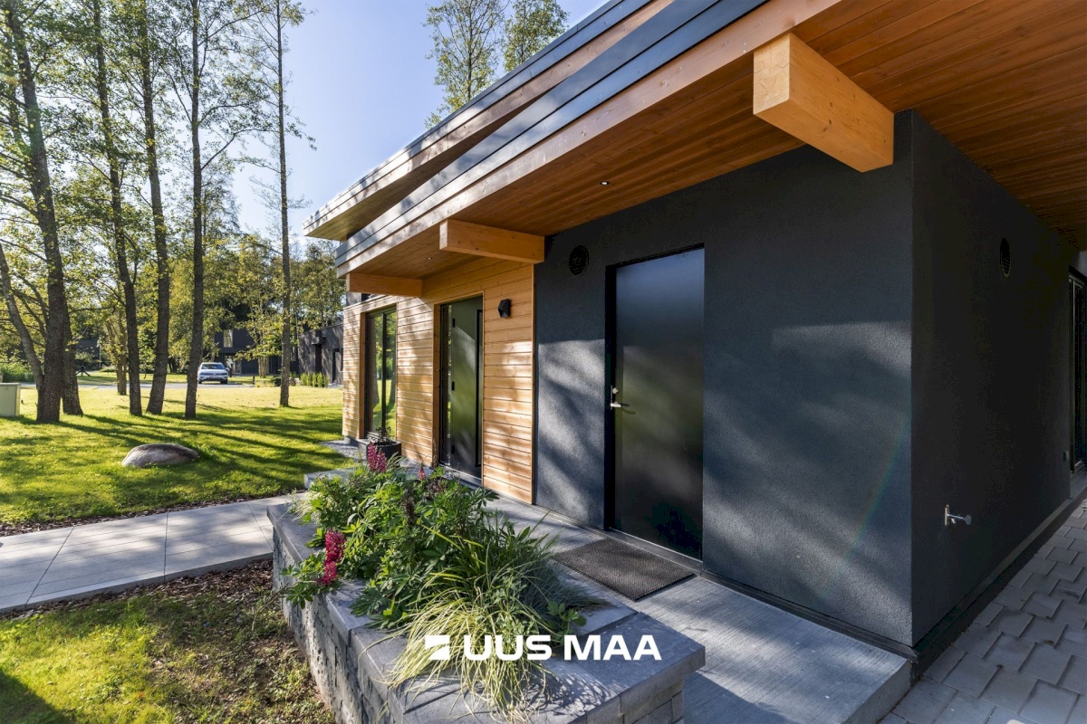 Jõelähtme vald, Manniva küla, Kivikirve tee 7