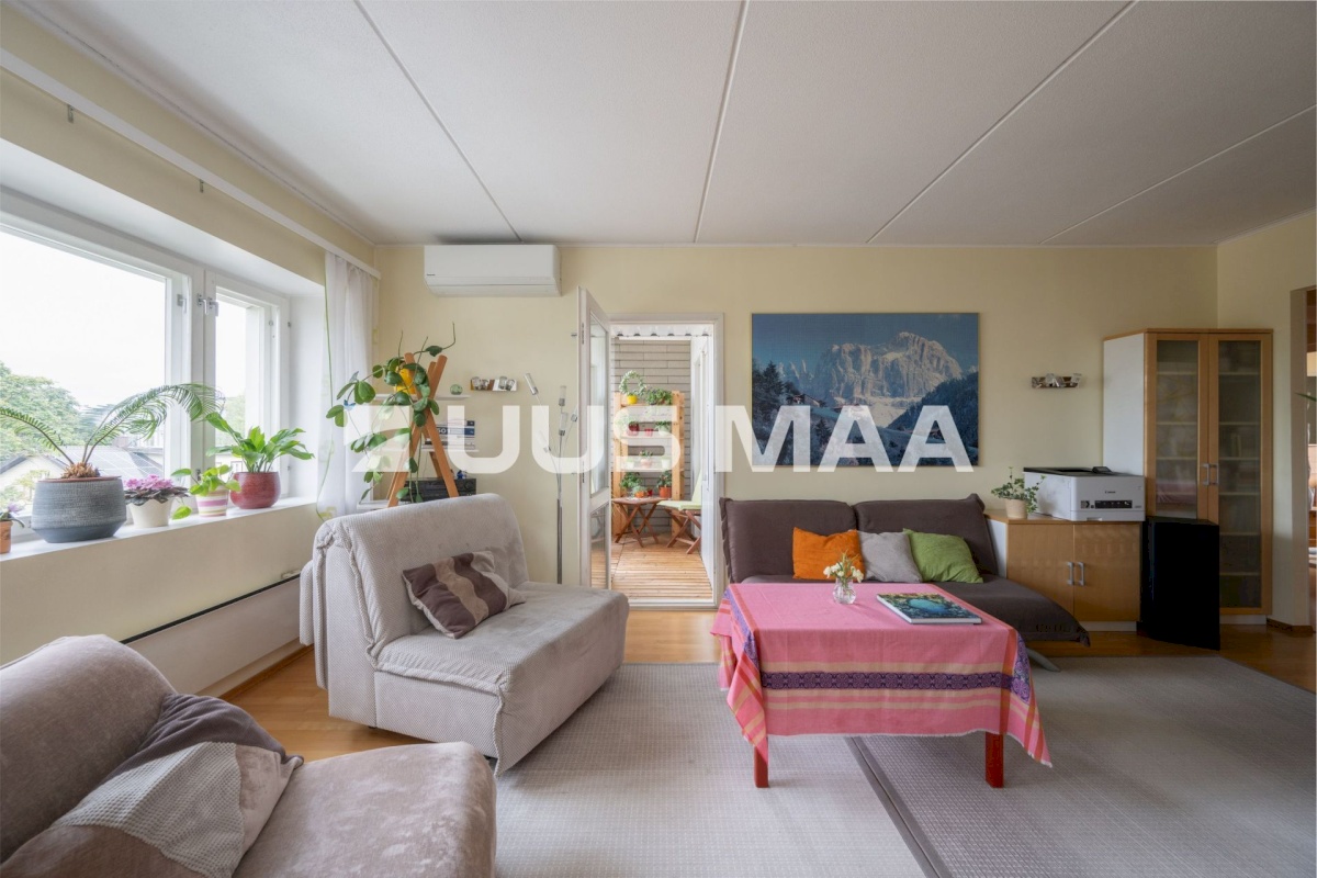 Tallinn, Kristiine linnaosa, Keemia 11