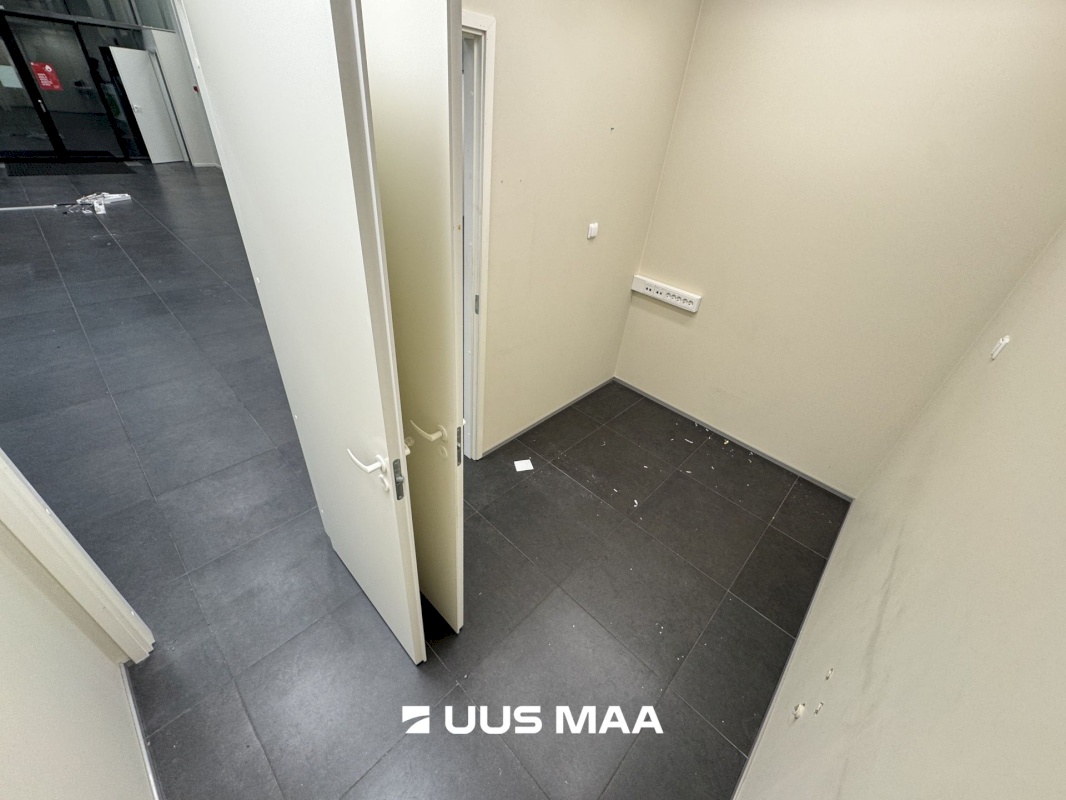 Tallinn, Kesklinna linnaosa, Südalinn, Rävala pst 1