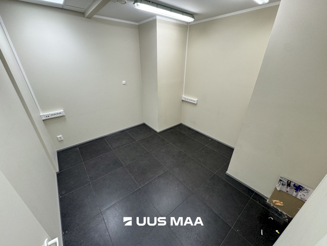 Tallinn, Kesklinna linnaosa, Südalinn, Rävala pst 1