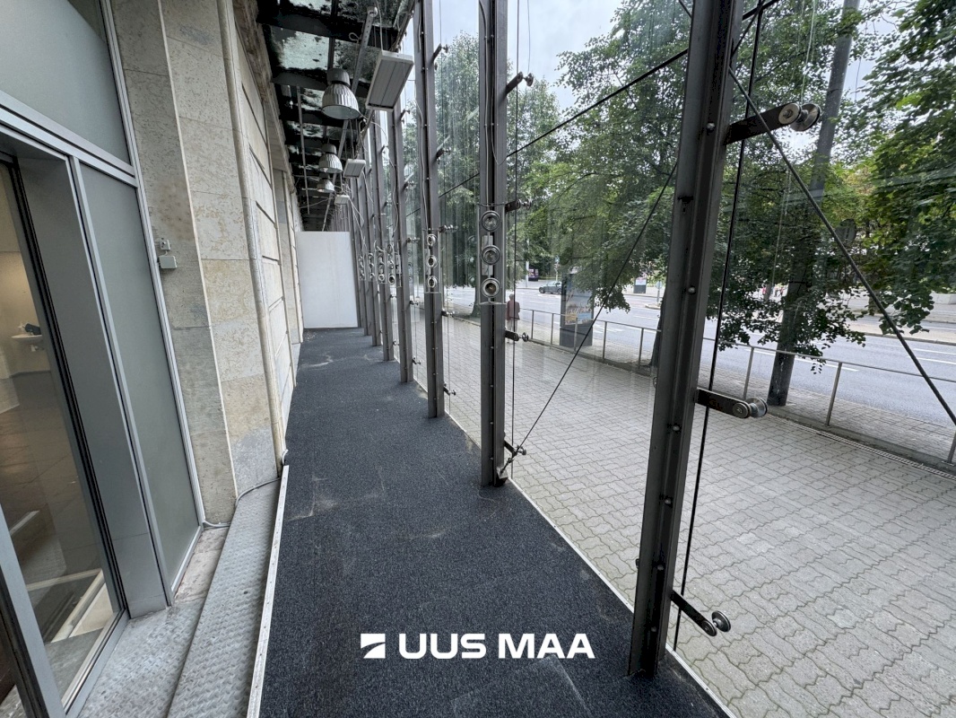 Tallinn, Kesklinna linnaosa, Südalinn, Rävala pst 1