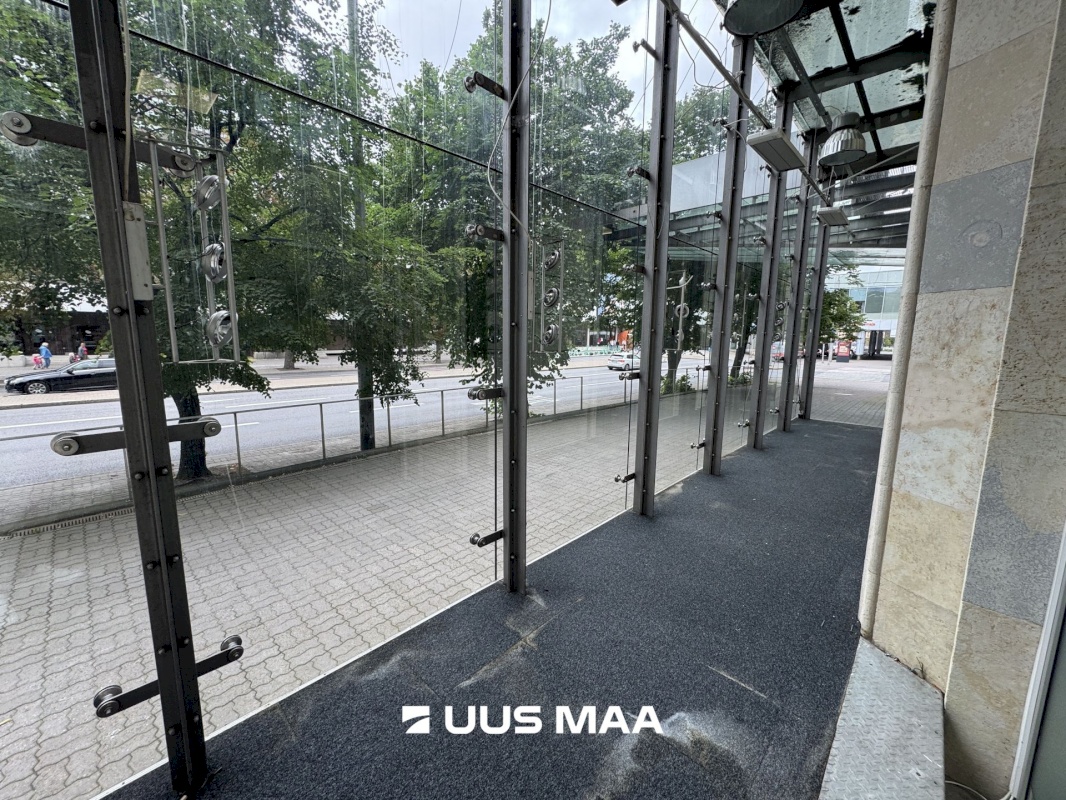 Tallinn, Kesklinna linnaosa, Südalinn, Rävala pst 1