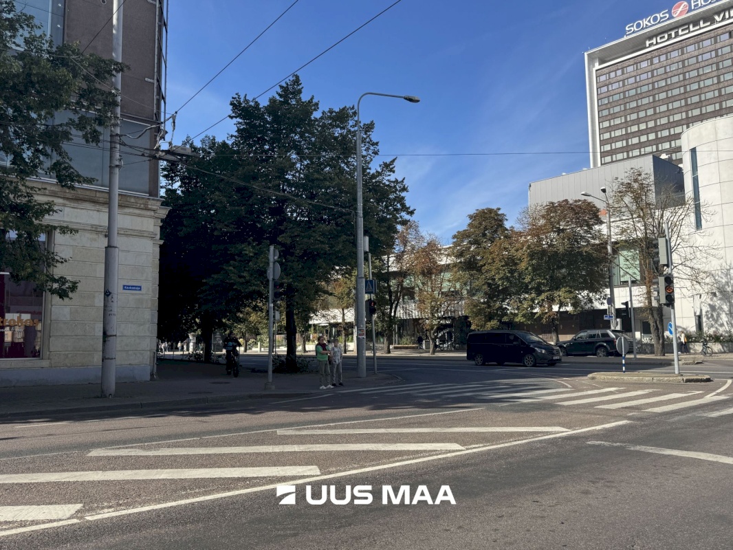 Tallinn, Kesklinna linnaosa, Südalinn, Rävala pst 1