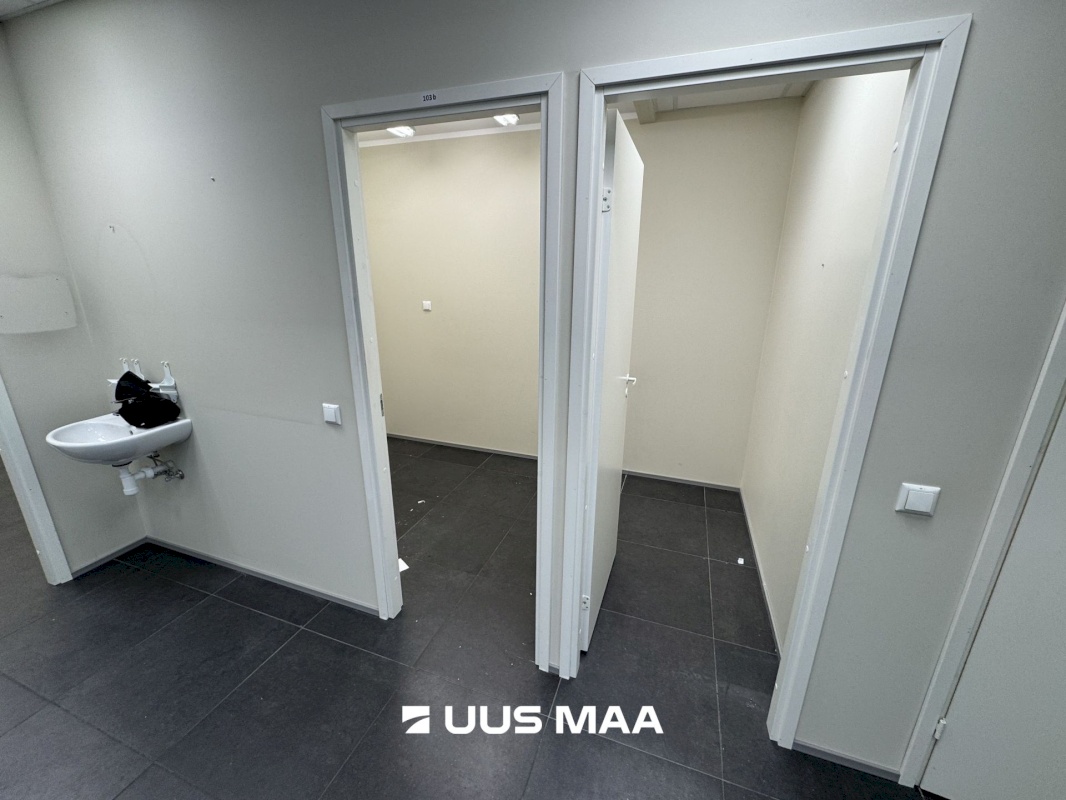 Tallinn, Kesklinna linnaosa, Südalinn, Estonia pst 1