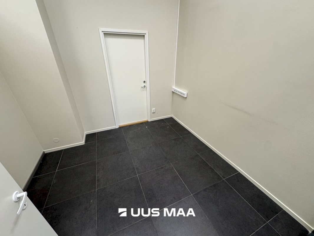 Tallinn, Kesklinna linnaosa, Südalinn, Estonia pst 1