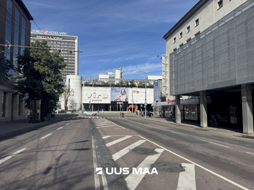 Tallinn, Kesklinna linnaosa, Südalinn, Estonia pst 1