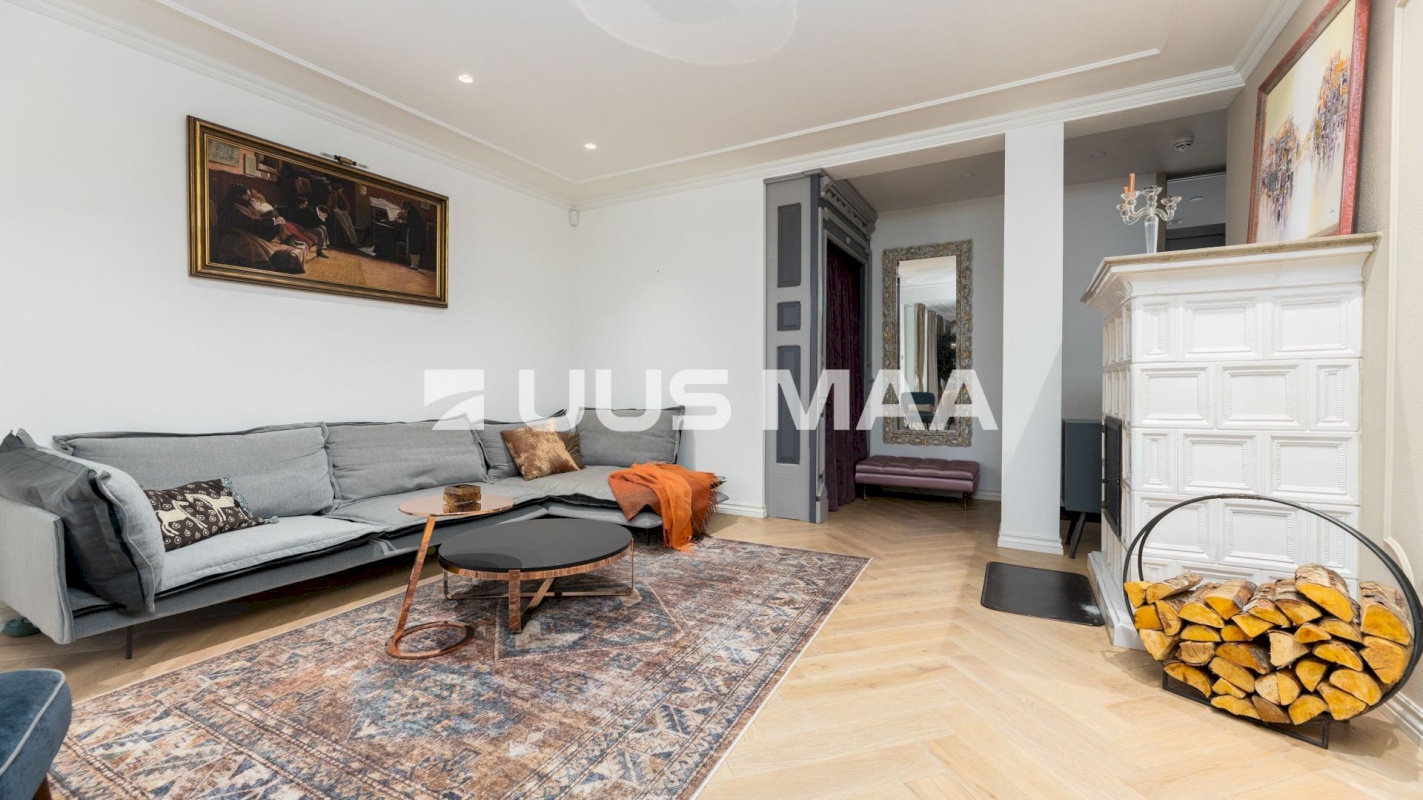 Tallinn, Kesklinna linnaosa, Toom-Kuninga 12