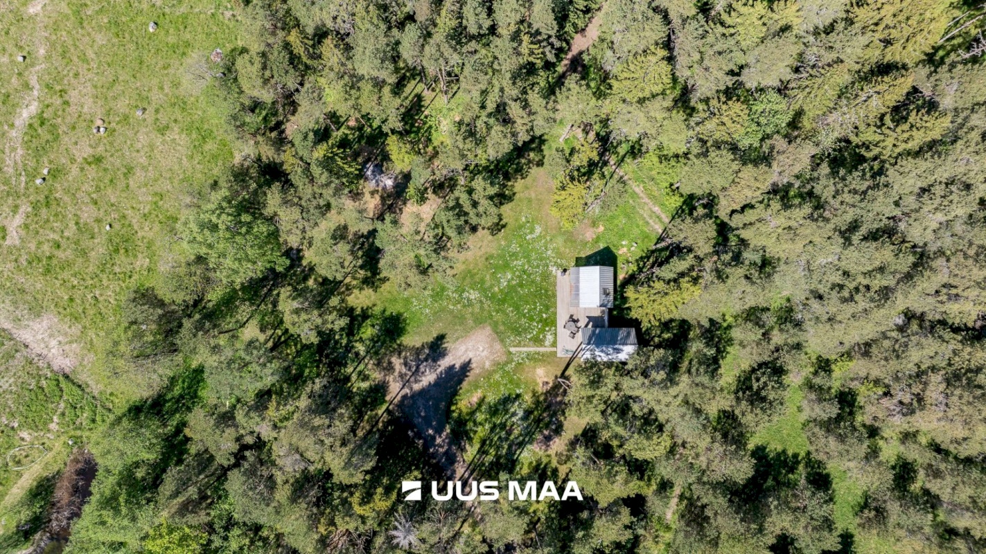 Hiiumaa vald, Hiiessaare küla, Väike-Laheääre