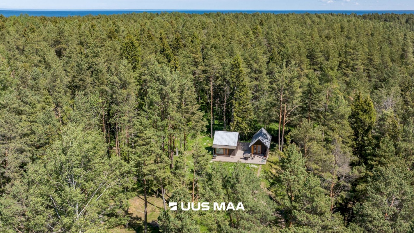 Hiiumaa vald, Hiiessaare küla, Väike-Laheääre
