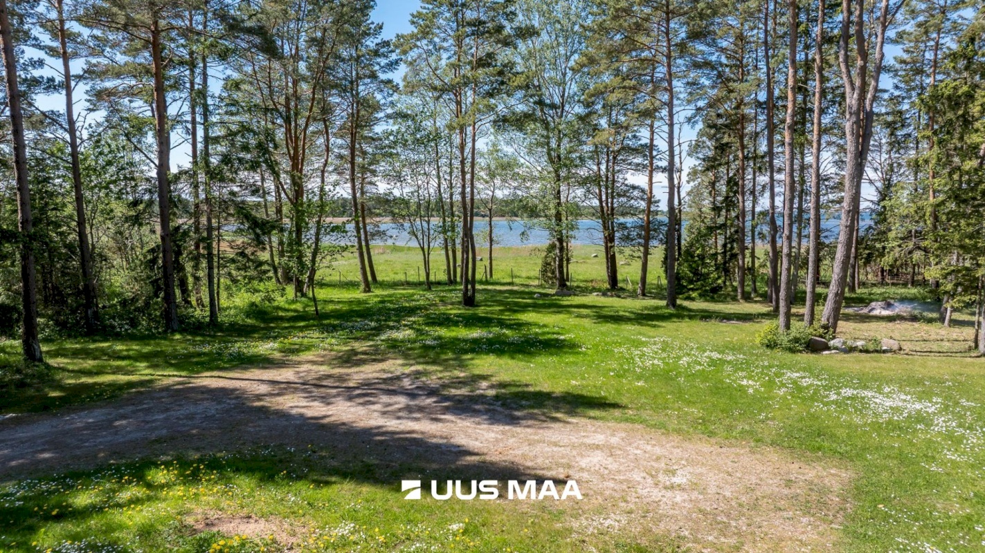 Hiiumaa vald, Hiiessaare küla, Väike-Laheääre