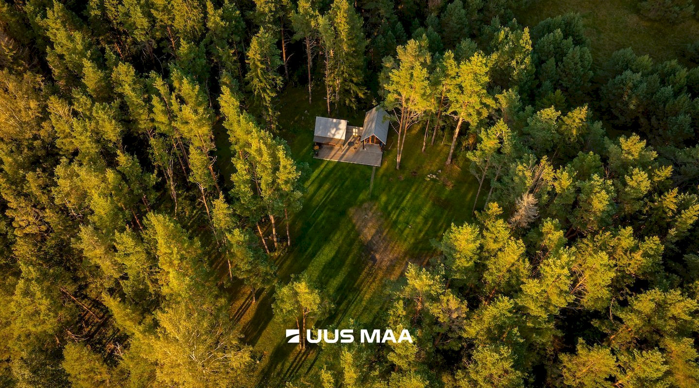 Hiiumaa vald, Hiiessaare küla, Väike-Laheääre