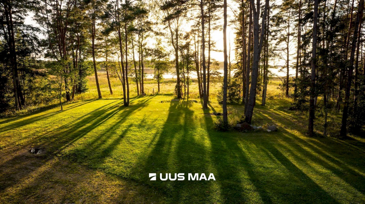 Hiiumaa vald, Hiiessaare küla, Väike-Laheääre