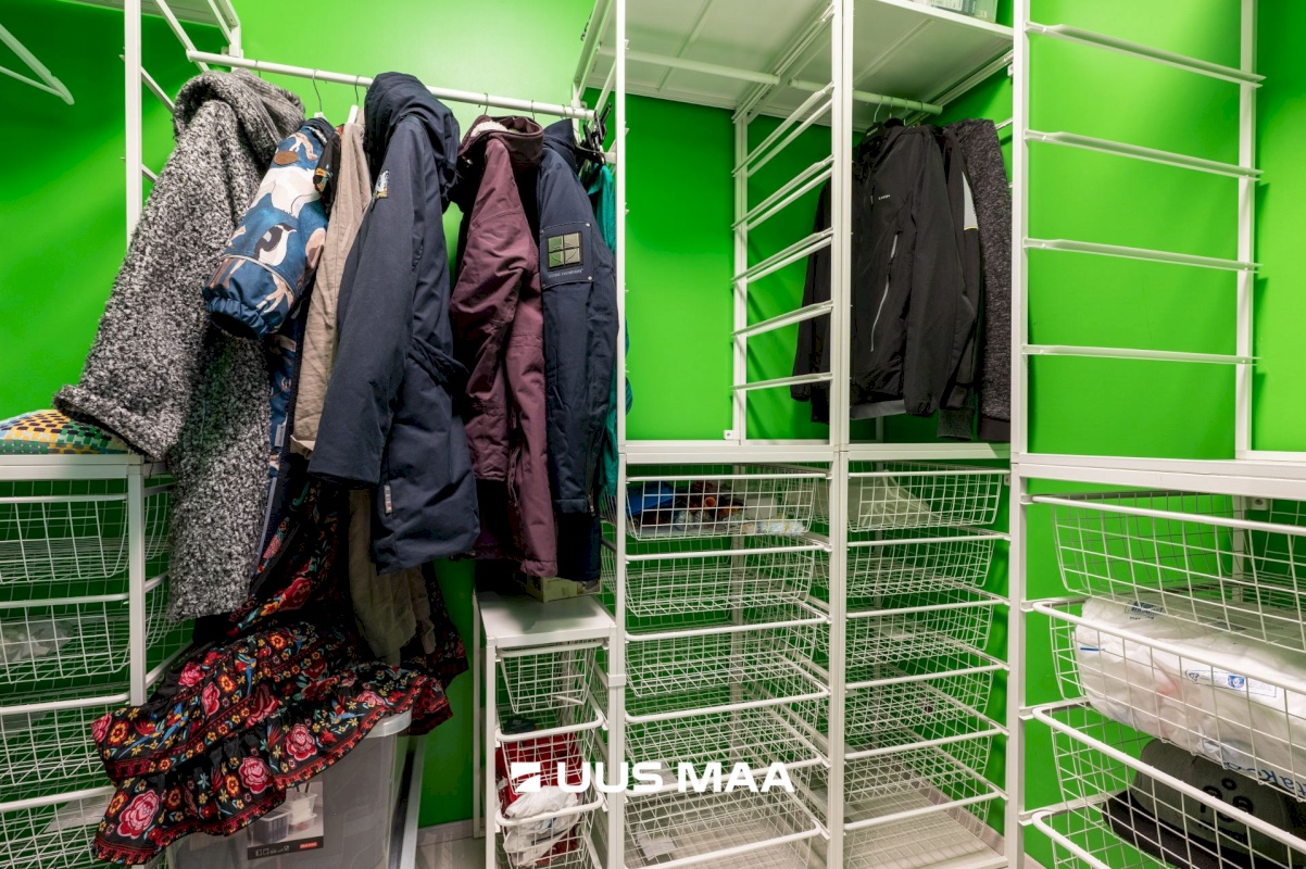 Lääne-Harju vald, Paldiski linn, Sadama 25