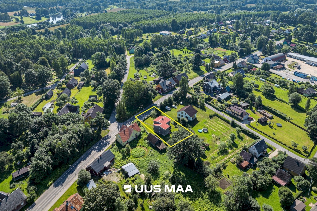 Põhja-Sakala vald, Suure-Jaani linn, J. Köleri tn 21a