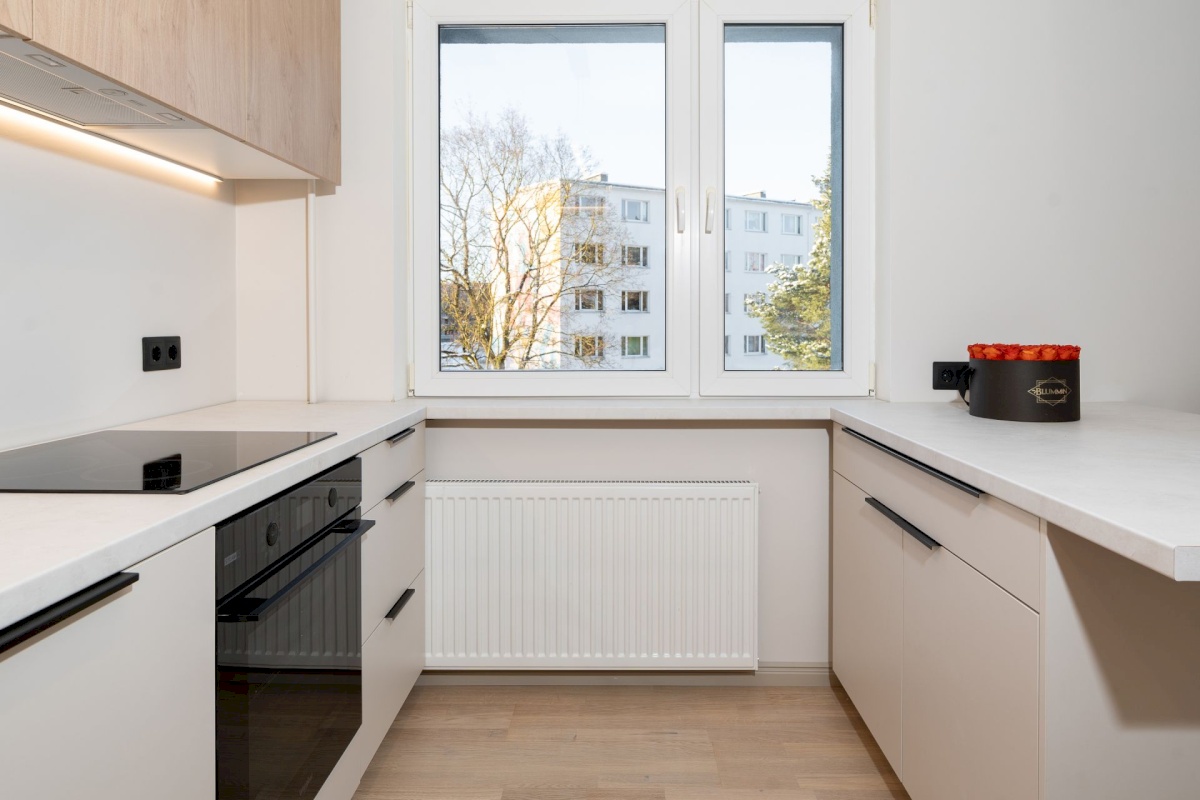 Tallinn, Mustamäe linnaosa, Keskuse 12