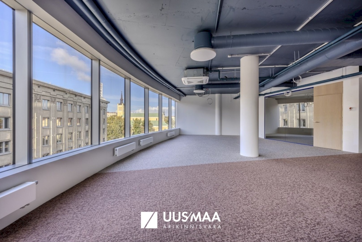 Tallinn, Kesklinna linnaosa, Pärnu mnt 15