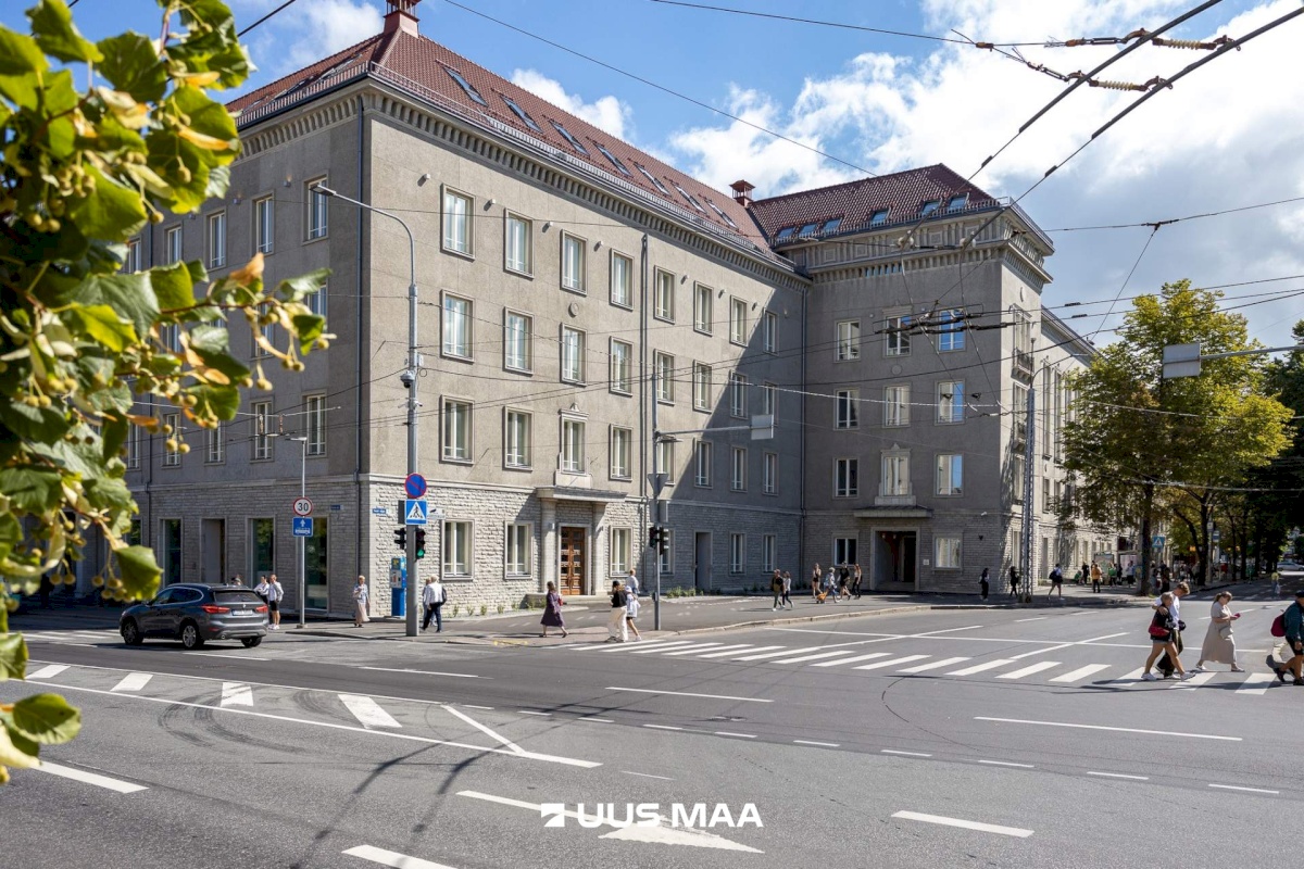 Tallinn, Kesklinna linnaosa, Estonia pst 7/Teatri väljak 1,  Teatri maja