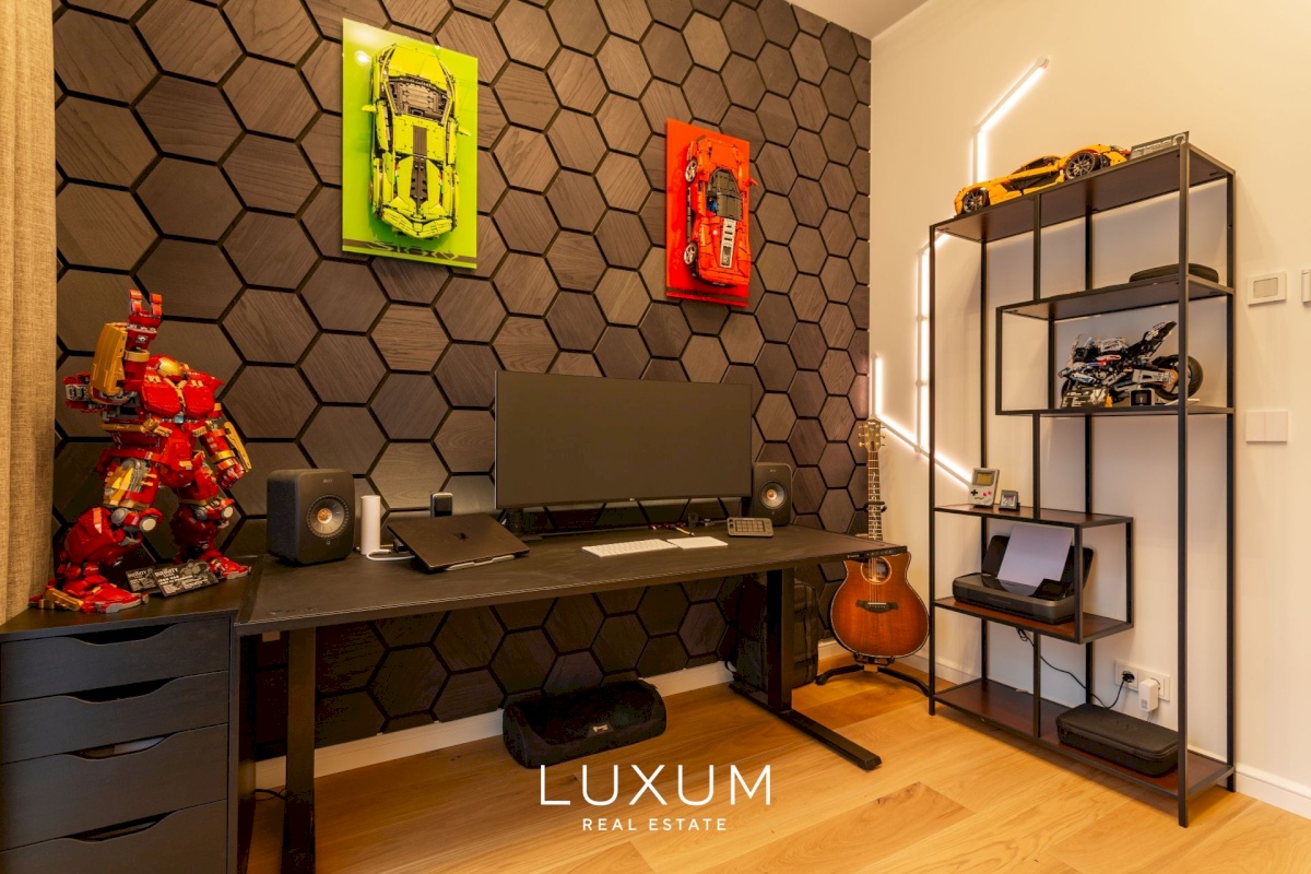 Tallinn, Põhja-Tallinna linnaosa, Mootori 7/1