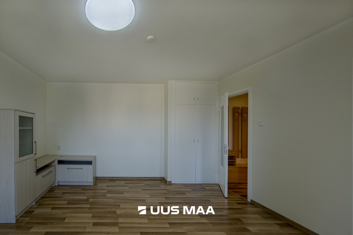 Viljandi linn, Paalalinn, Valuoja puiestee 13a