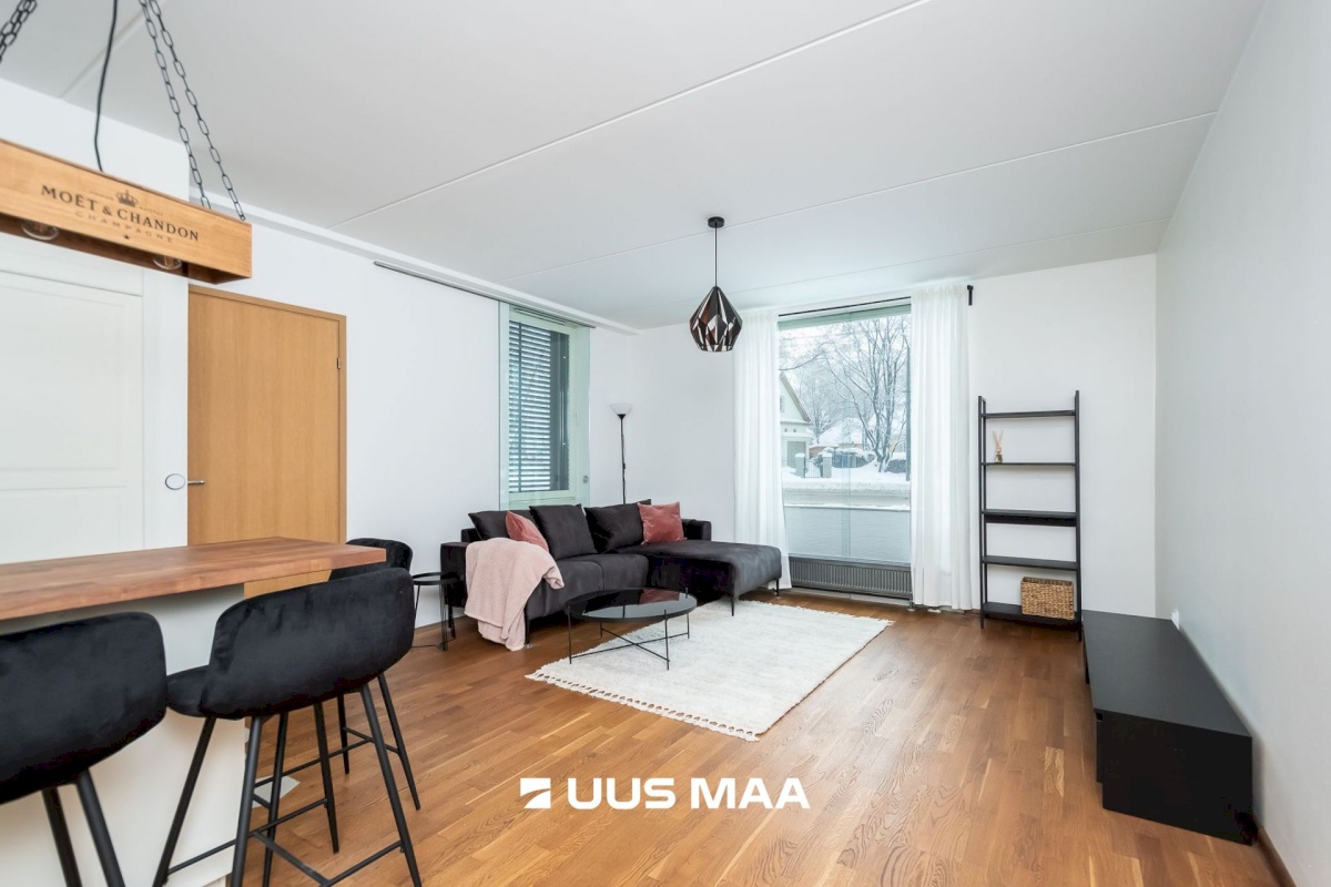 Tallinn, Kesklinna linnaosa, Kadriorg, Liivaoja 2/1