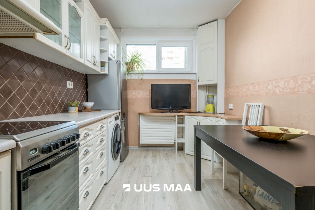 Tallinn, Haabersti linnaosa, Väike-Õismäe, Õismäe tee 84
