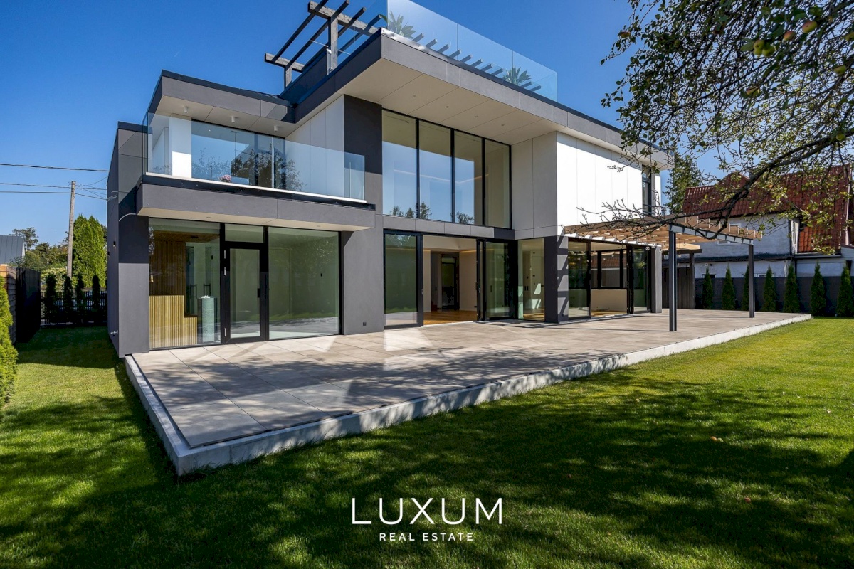 Tallinn, Pirita linnaosa, Merivälja, Kesktee