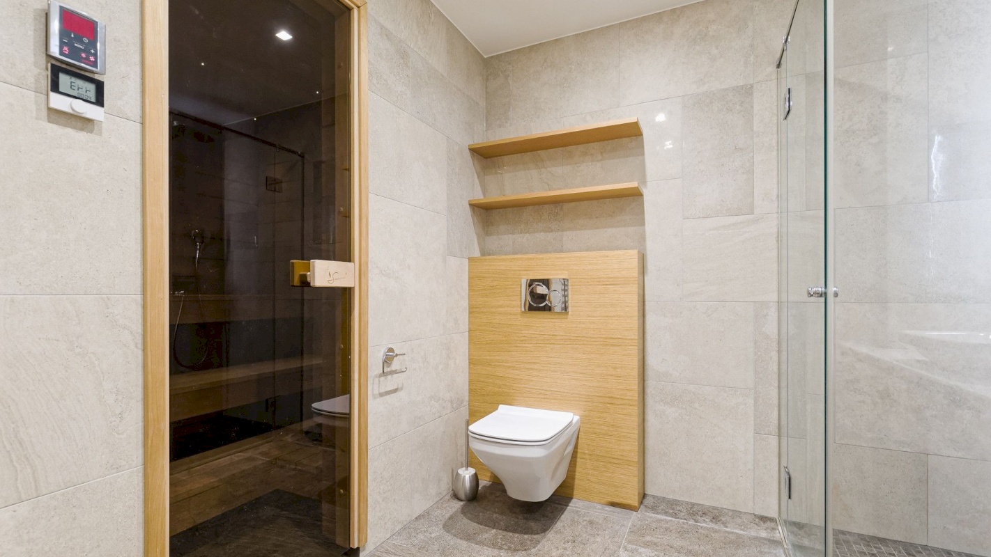 Tallinn, Kesklinna linnaosa, Kadriorg, J. Poska 35