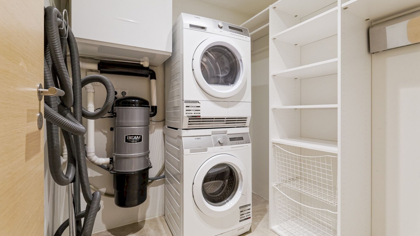 Tallinn, Kesklinna linnaosa, Kadriorg, J. Poska 35