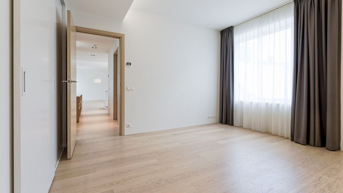 Tallinn, Kesklinna linnaosa, Kadriorg, J. Poska 35