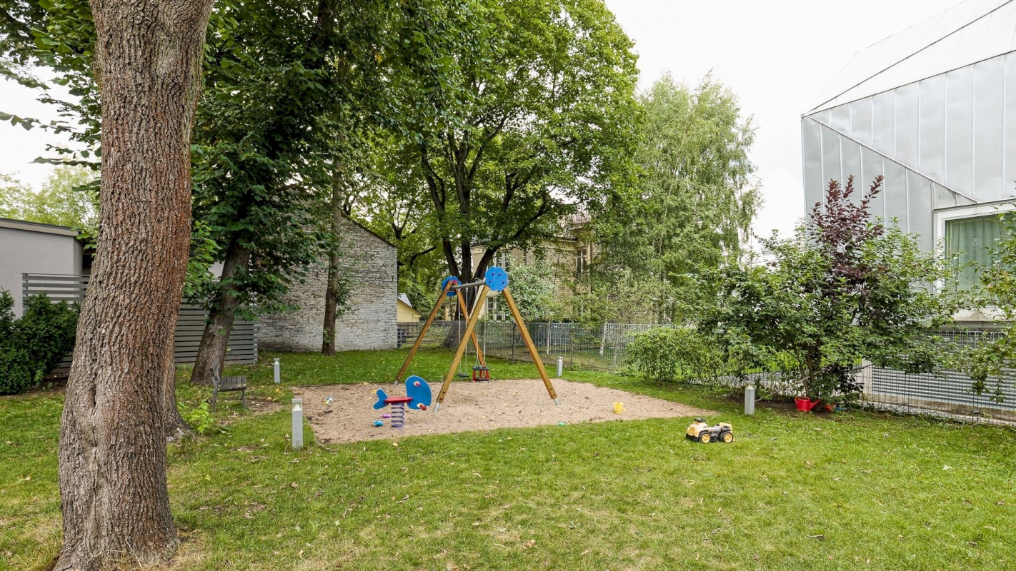 Tallinn, Kesklinna linnaosa, Kadriorg, J. Poska 35