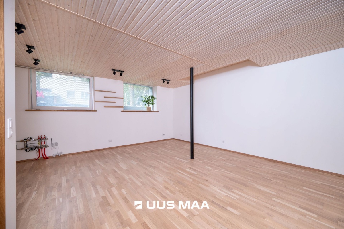 Tallinn, Nõmme linnaosa, Pääsküla, Pajude pst 5
