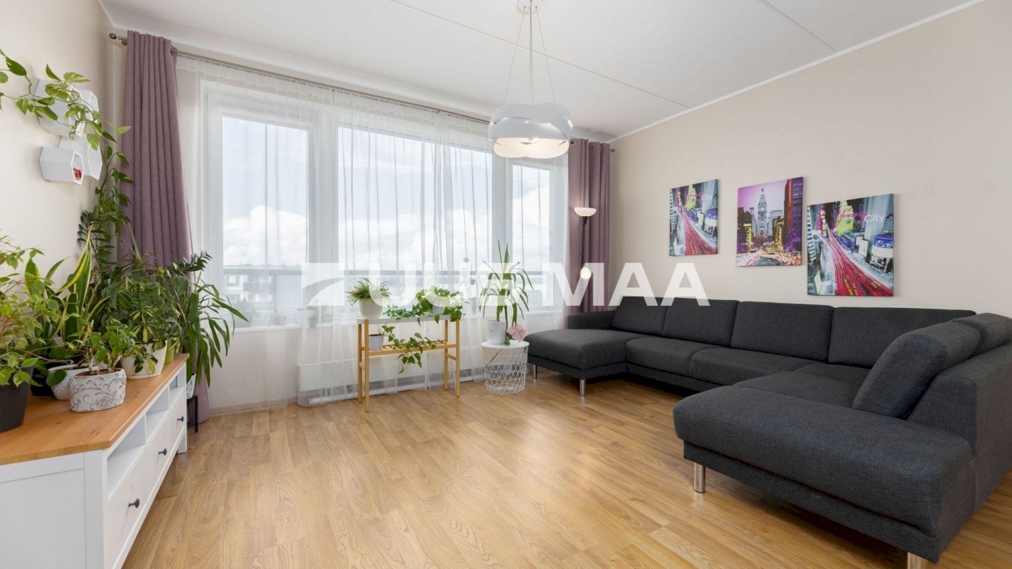 Tallinn, Mustamäe linnaosa, Mustamäe, Kadaka pst 169C