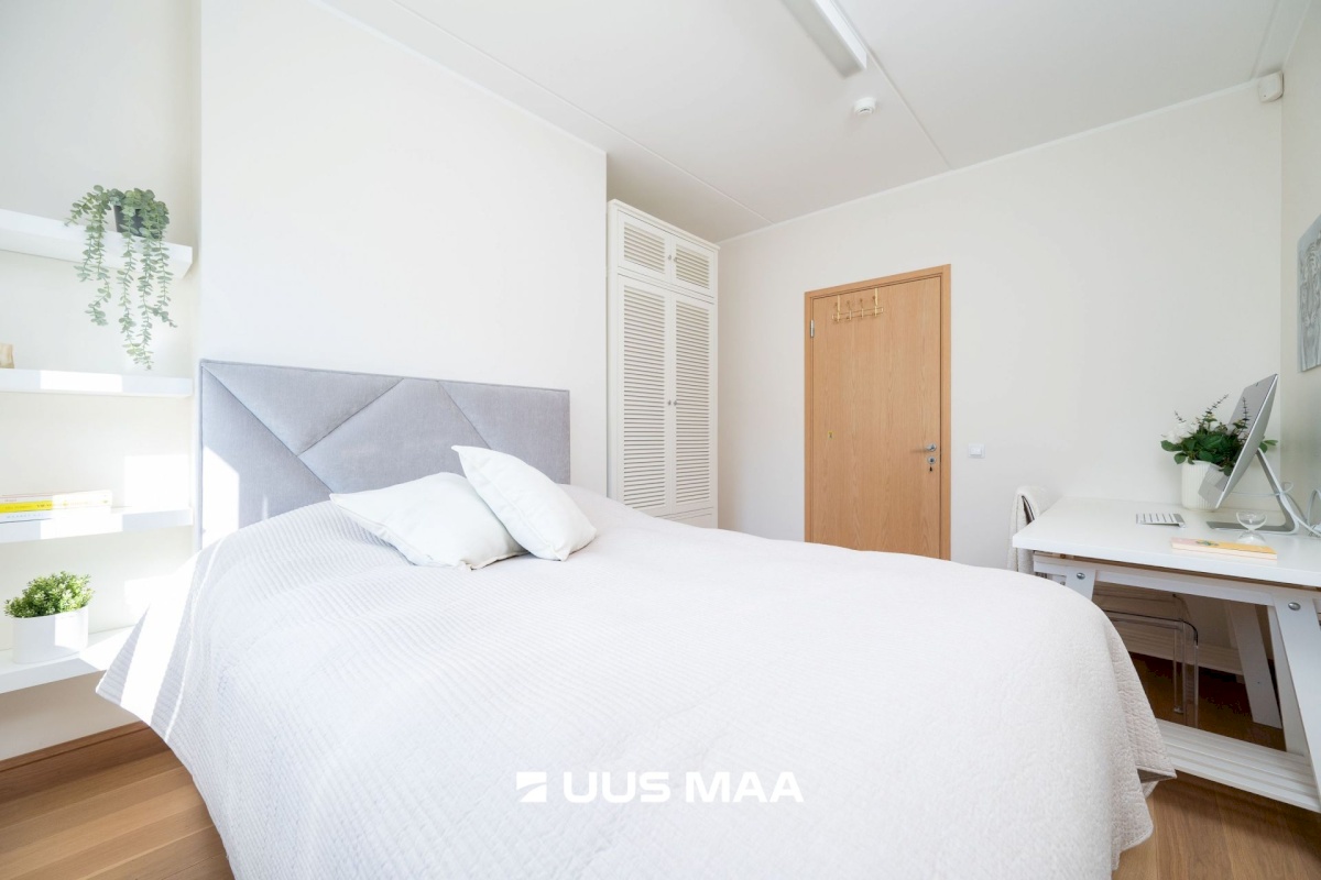 Tallinn, Kesklinna linnaosa, Uus Maailm, Koidu 100