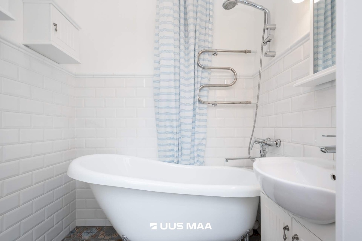 Tallinn, Kesklinna linnaosa, Narva mnt 6